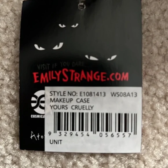 NWT- Emily The Strange Vintage Make up Bag. - Picture 13 of 14